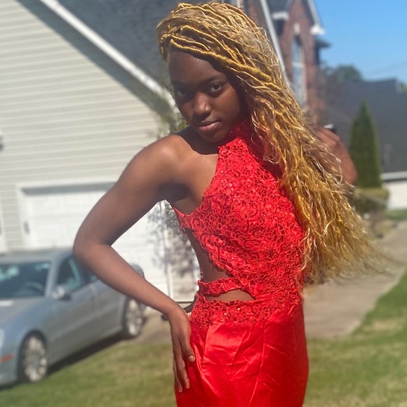 Red Prom Dress - Picture 4 of 5